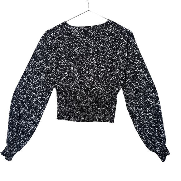 Bohemian crop top Black and White Spots Size Medium Long Sleeve Elastic Waist - Picture 5 of 6